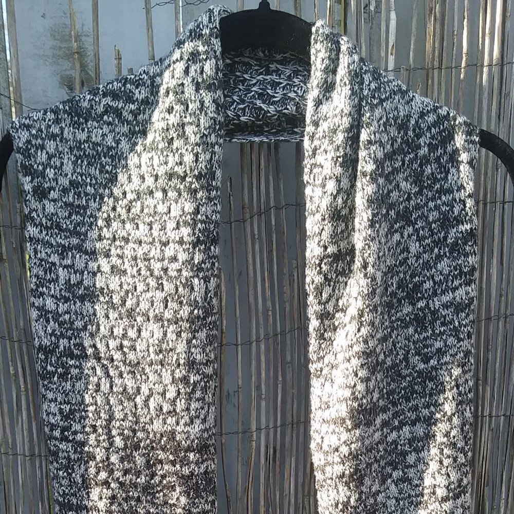 Victoria's Secret Chunky Knit Scarf - Black & White - Super Long - Women's